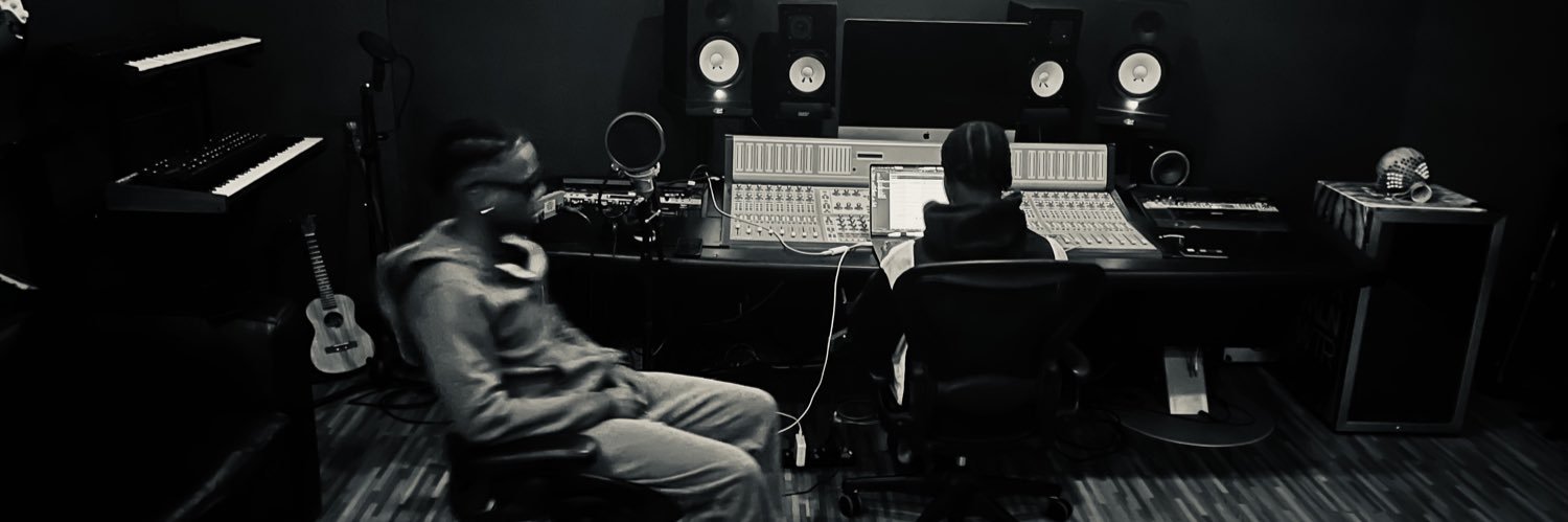 m1leztrp's profile banner image