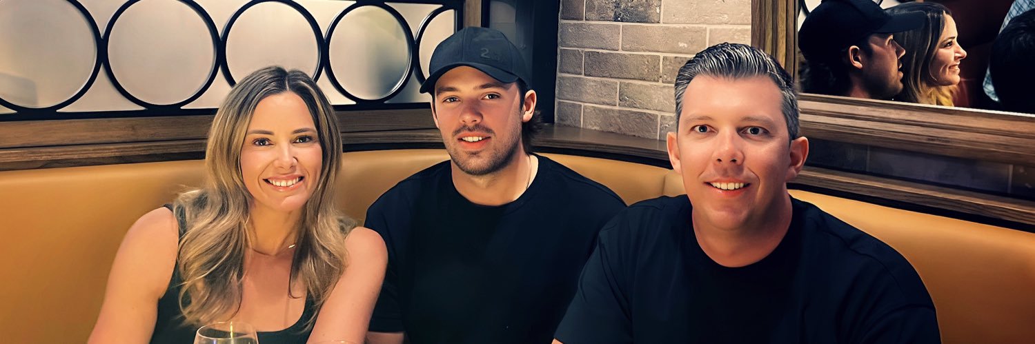 LindsMacArthur's profile banner image