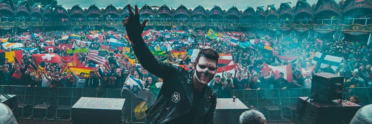 agustinamora's profile banner image
