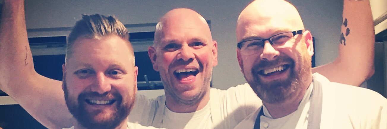 Simon Hulstone banner