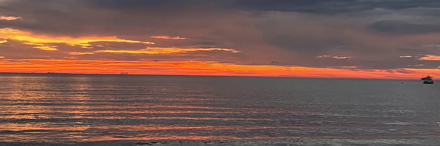 wemakeitt's profile banner image