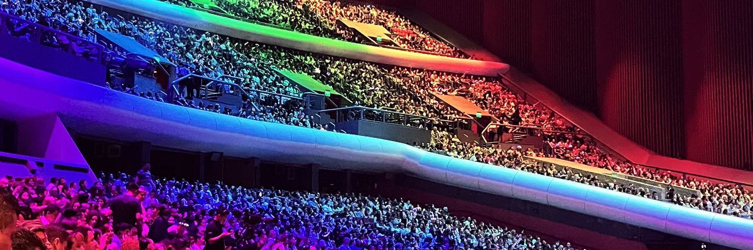 dimeEmm's profile banner image