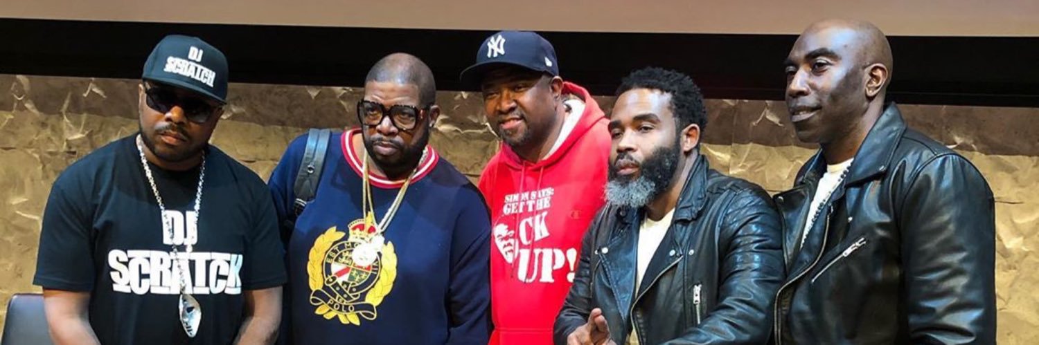 Threads/IG @ JLBarrow banner