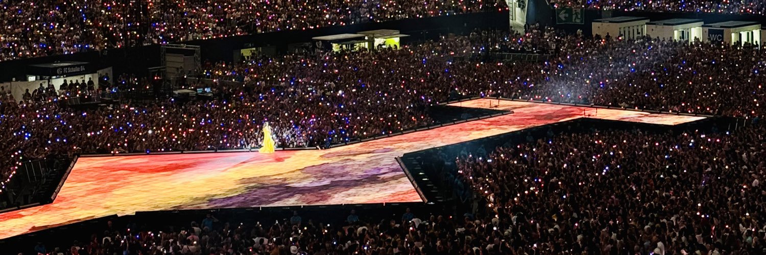 Anne 👩🏻‍🎓🧬 banner