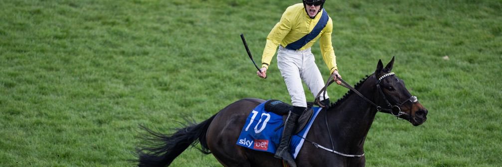 Evelyn Ní Ghriallais banner