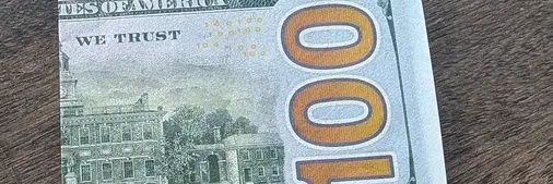 Mzáé banner