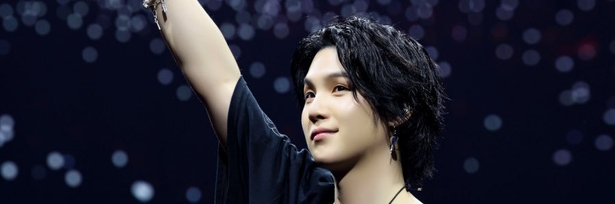 C.⁷ 🥢ㅣ ain't no fish inside 🌱 banner