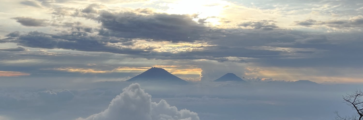 meletuy_'s profile banner image