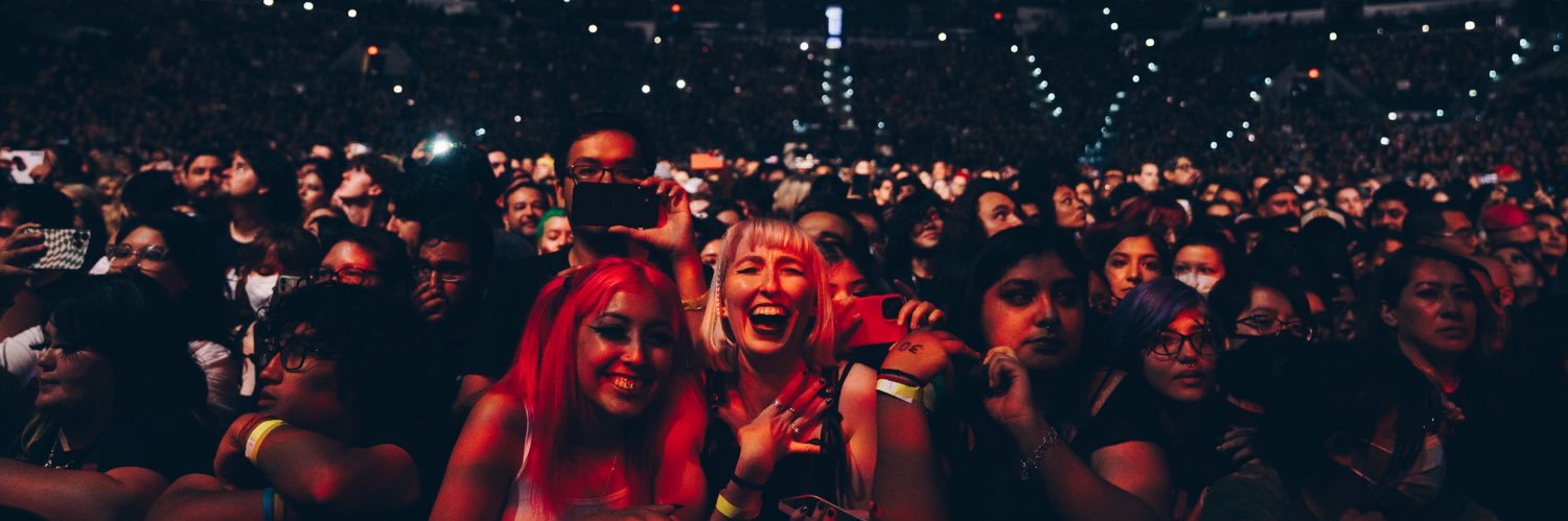 haleymay 🪰 banner
