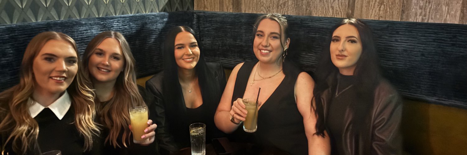 robynmcnabx's profile banner image