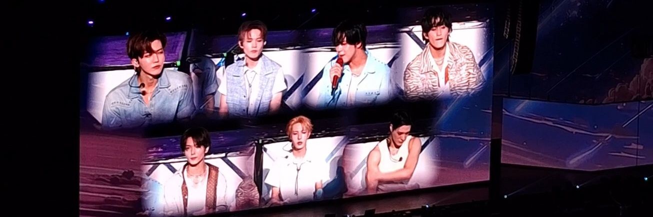 flo banner
