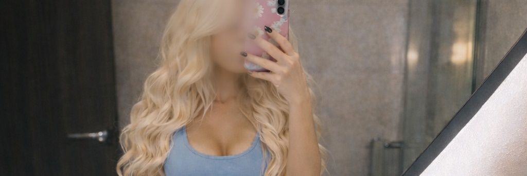 scarletgf_2's profile banner image