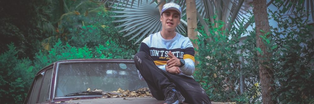 chalonov's profile banner image