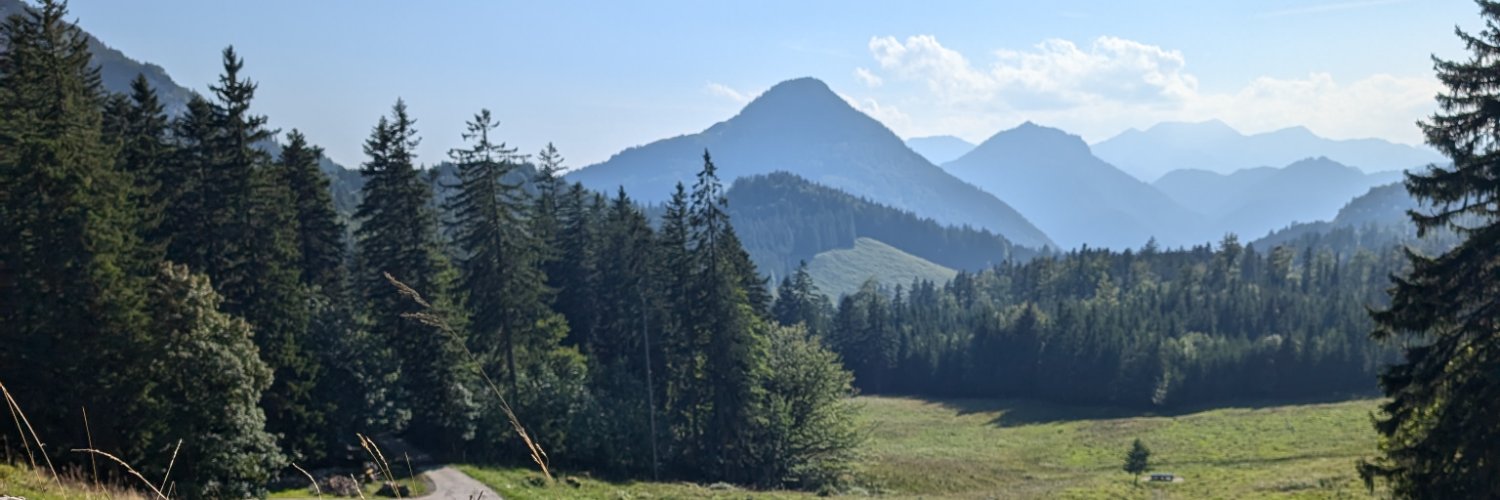 Juri | Kontextlos banner