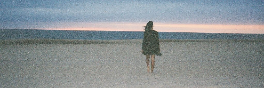 kuanleenoona's profile banner image