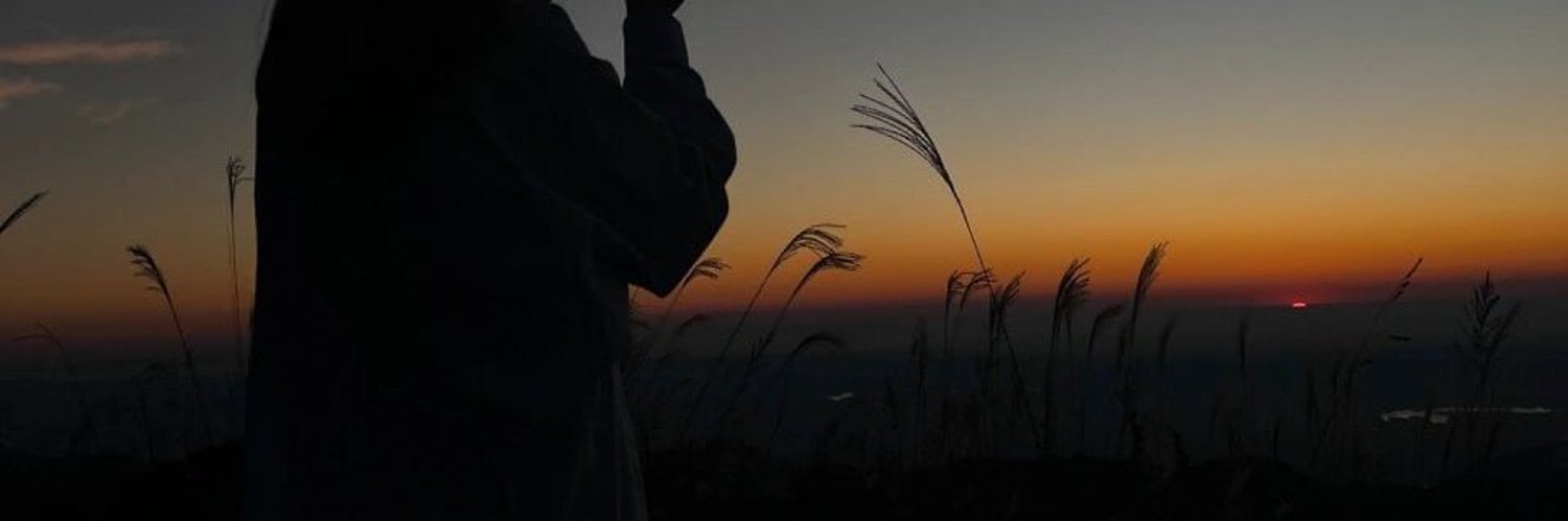 𝓔𝓵𝓲𝓼𝓪 𝓲𝓼 𝓼𝓮𝓮𝓲𝓷𝓰 𝓑𝓣𝓢⁷ 💜✨ banner