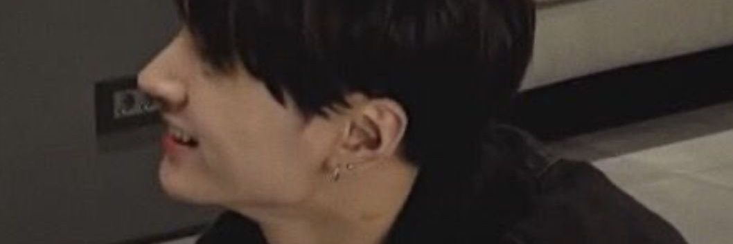 𝙛𝙞𝙤𝙧𝙚♡ banner