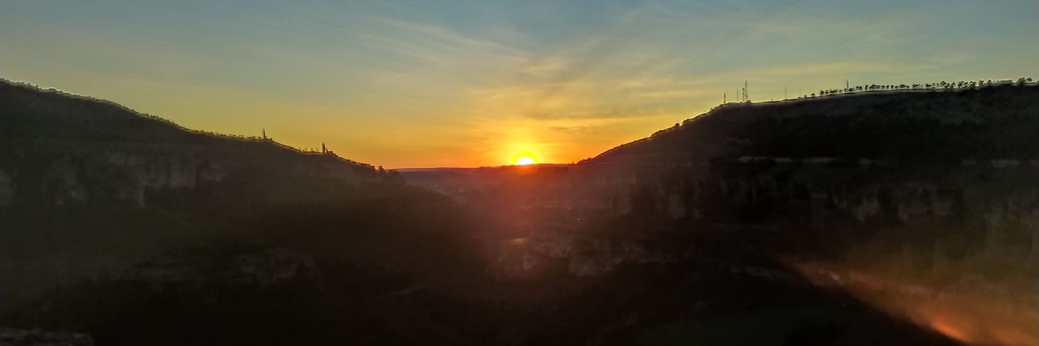 Angelaperez1997's profile banner image