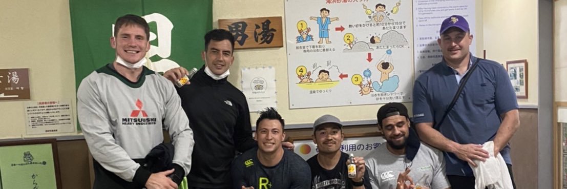 イーリ ニコラス banner