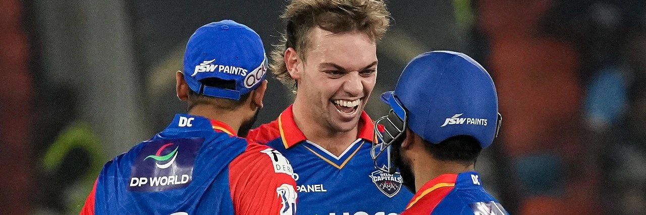 Aditya 🇮🇳 banner