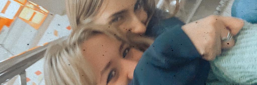 lauragg00's profile banner image