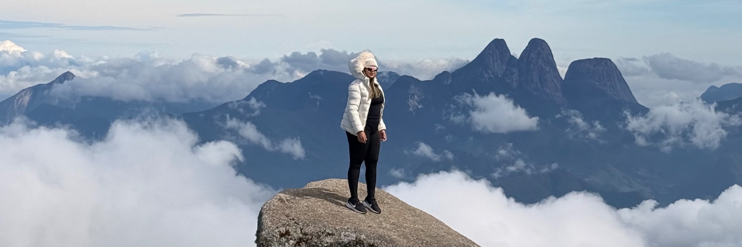 AliceSilva99's profile banner image