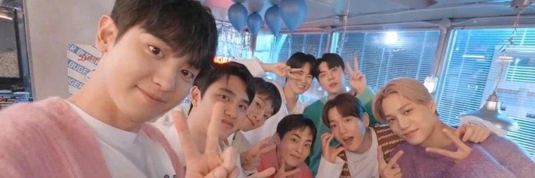 백현이를사랑하기위해태어났다 banner