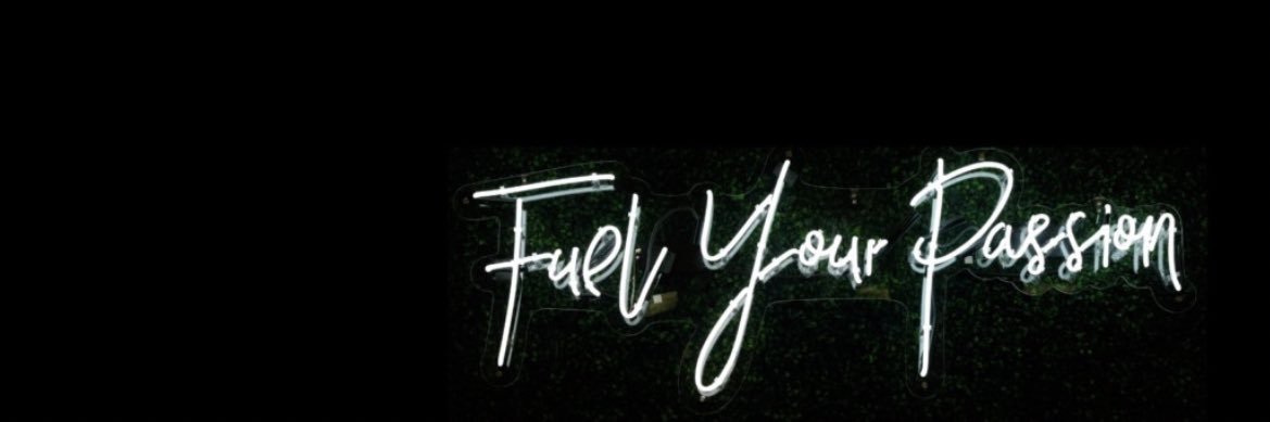 •e • m• i• l• y• banner