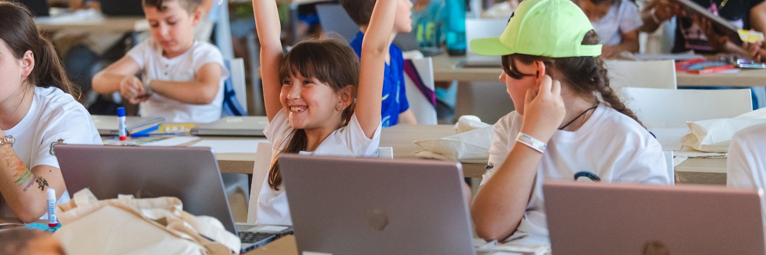learnearnschool's profile banner image