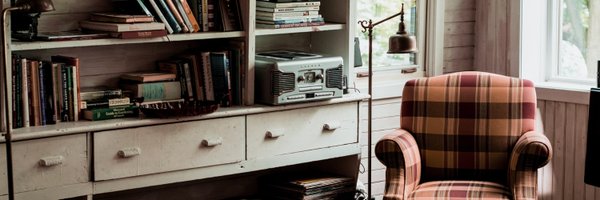 leahbrowninglit Profile Banner