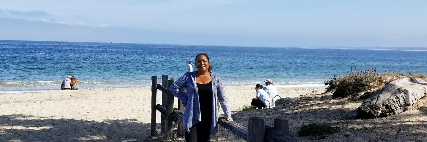 mzmtee's profile banner image
