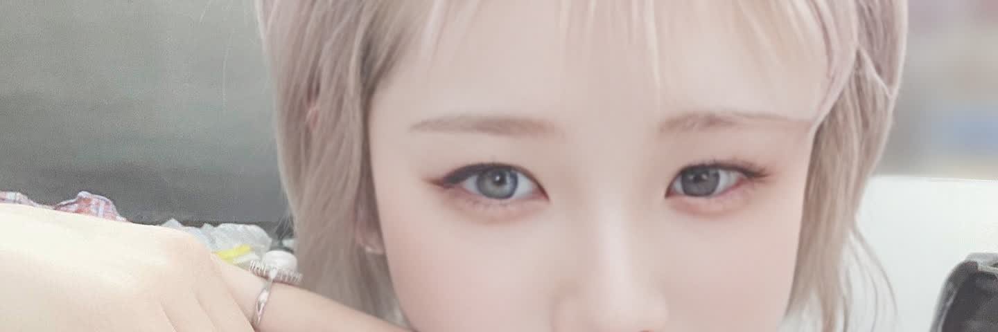 여왕 banner