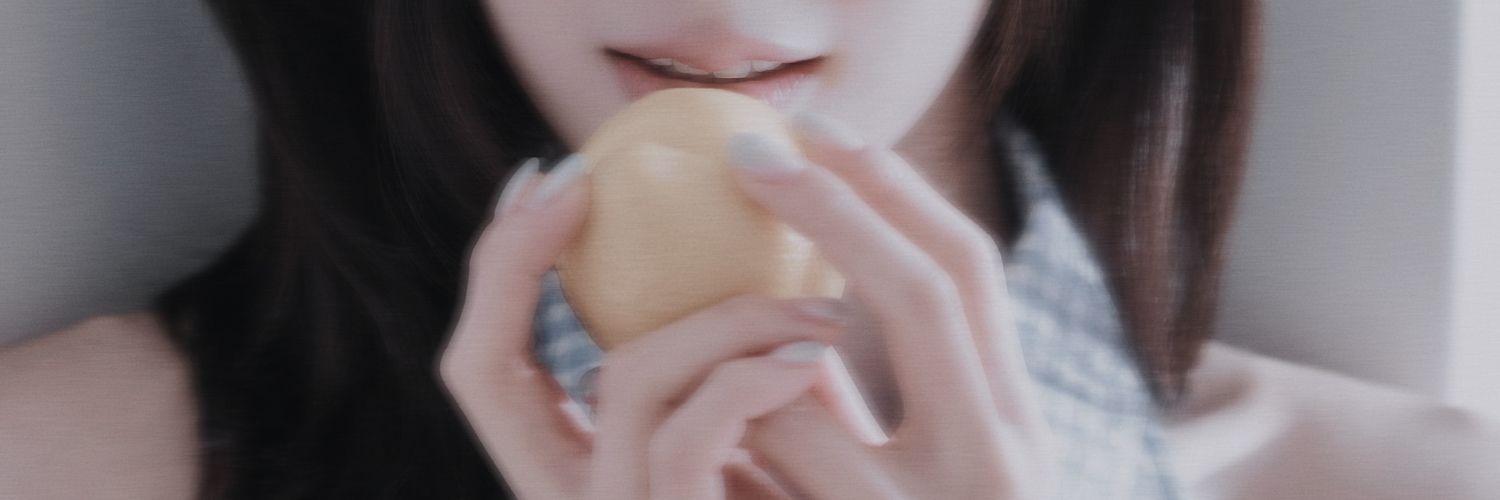 riinah's profile banner image