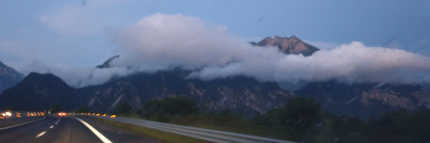 caffè e corsa 🇨🇿🇸🇰🇬🇧🇮🇹🇧🇭🇺🇦 banner