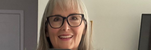 SalliSouza Profile Banner