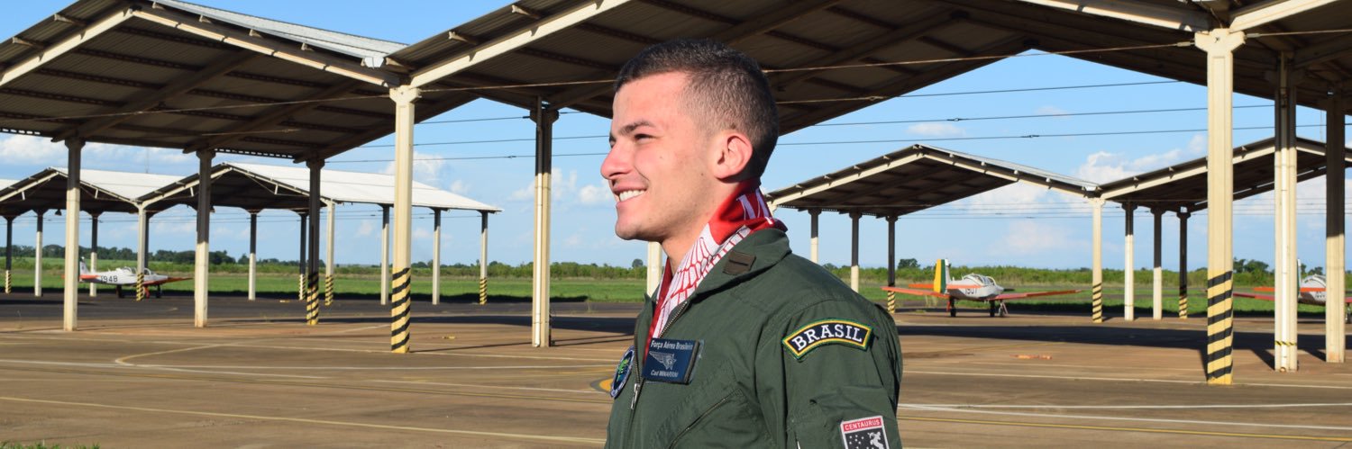minarrini's profile banner image