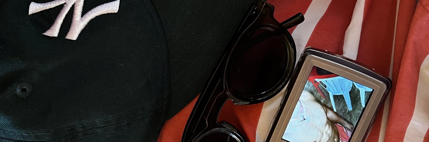 pxxlooo's profile banner image