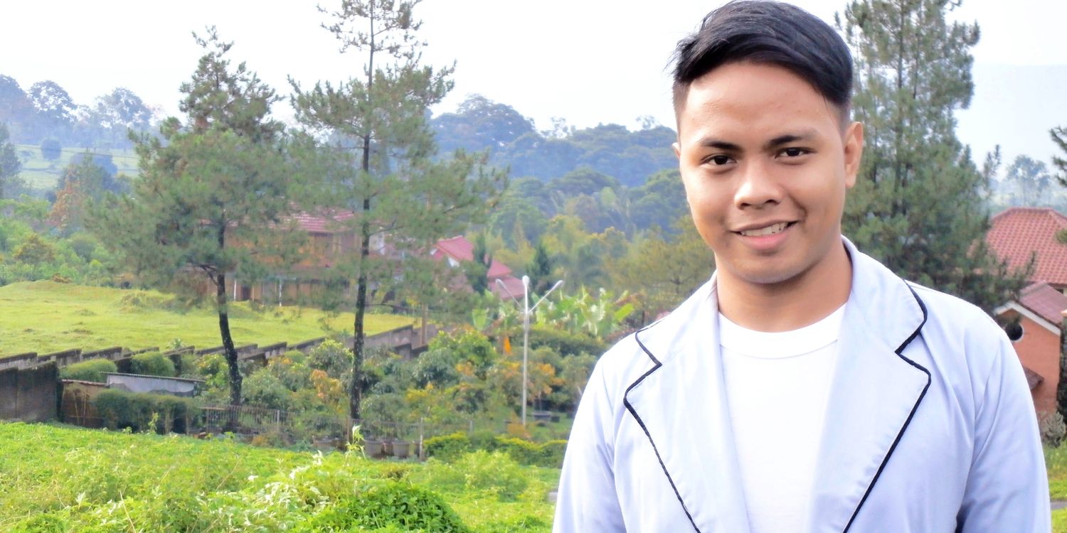 dhenoors's profile banner image