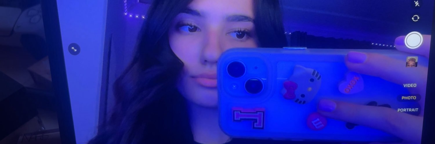 Twitter banner for @lilyabgsh