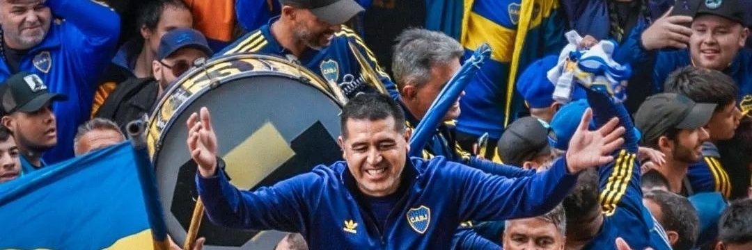 luvaccarezza's profile banner image