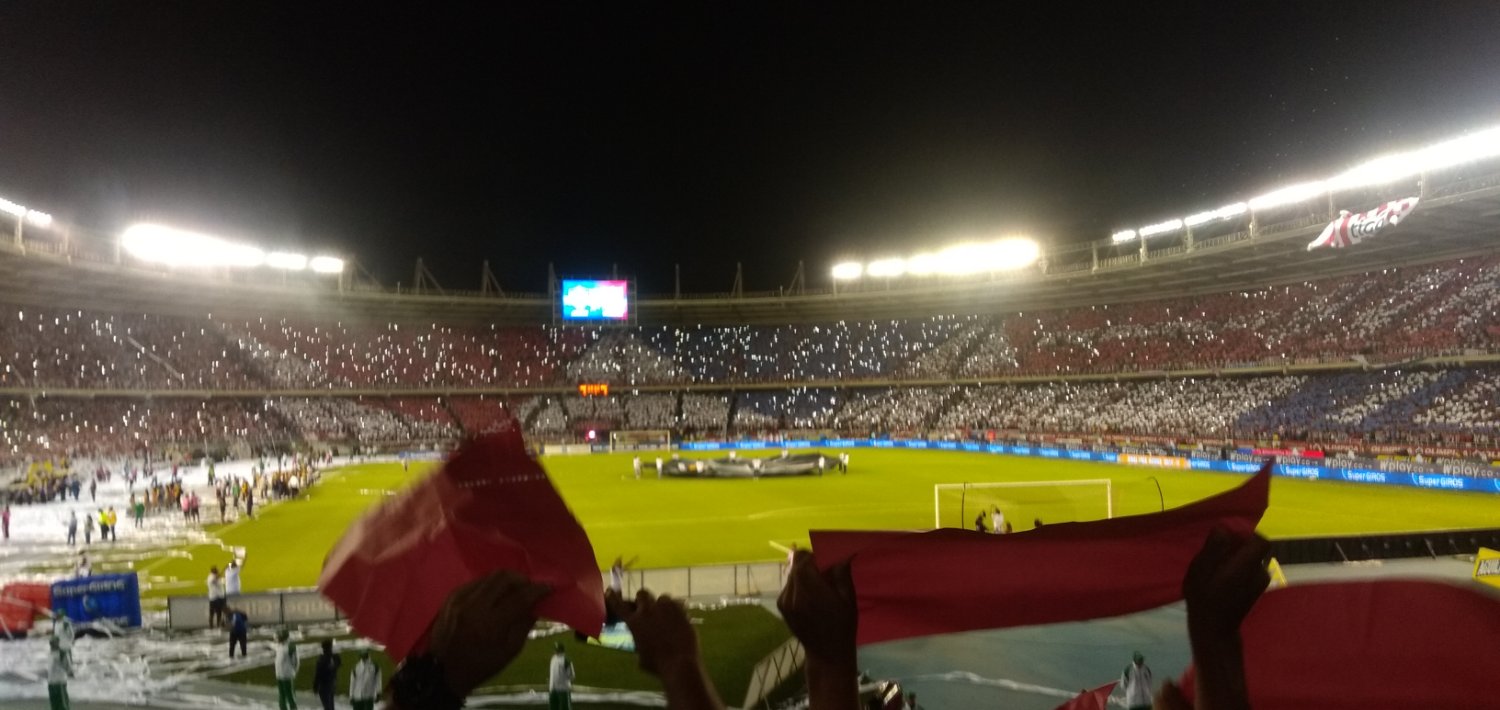 valesanchez29's profile banner image