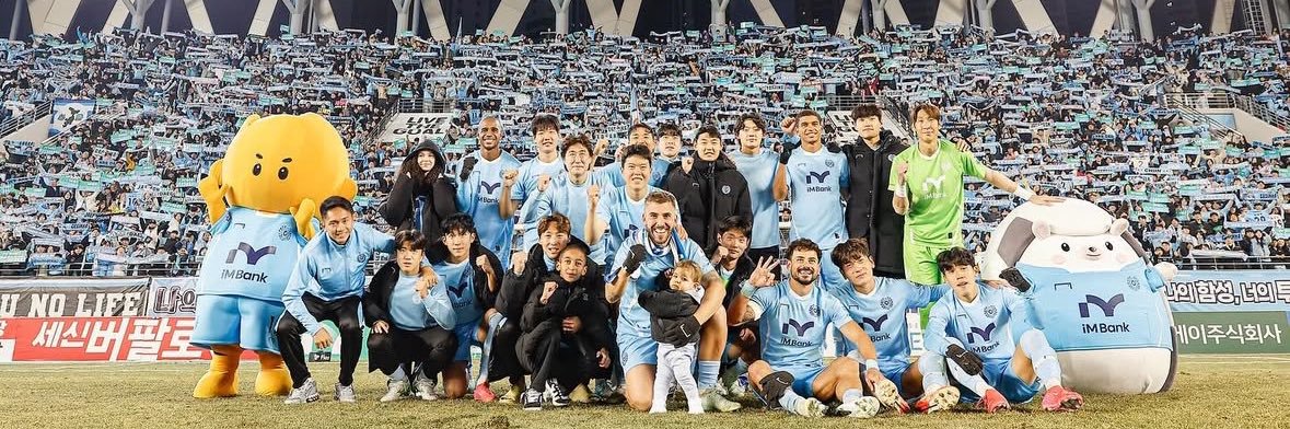 Jjingeee2's profile banner image