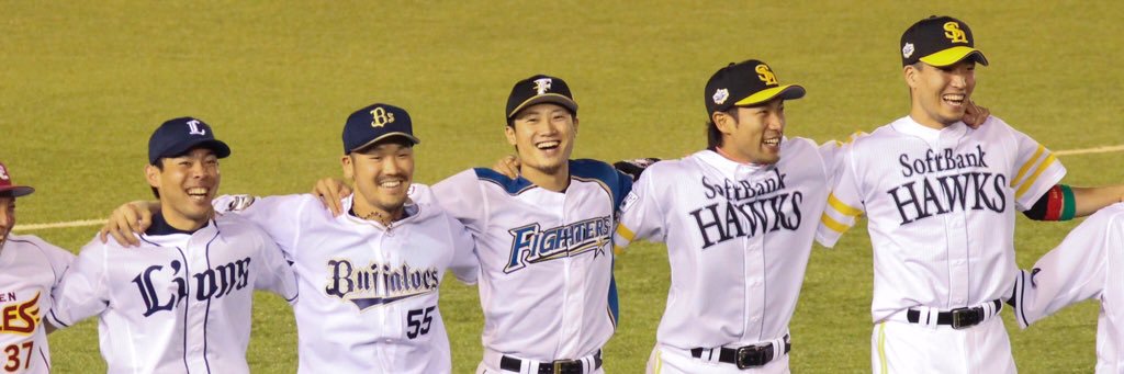moco_52como's profile banner image