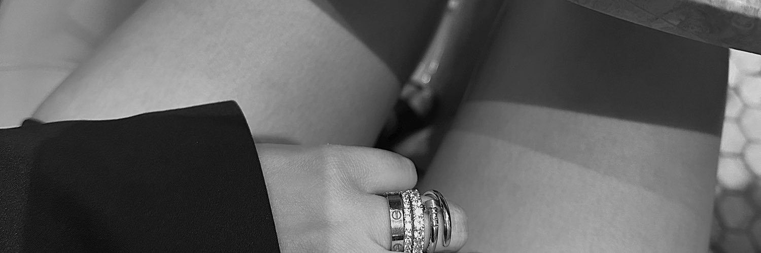 J banner