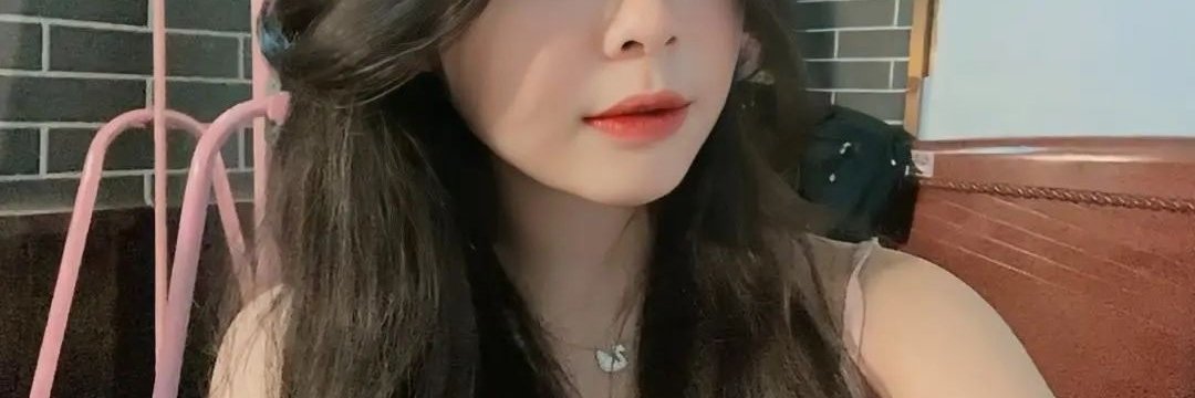 elenaquinn_'s profile banner image