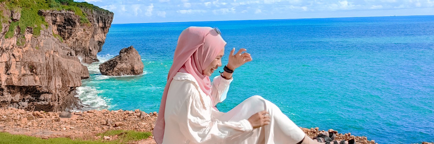 rikedna's profile banner image