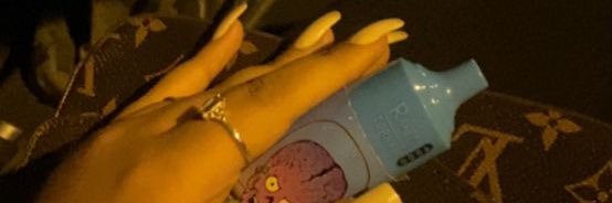 leila 🫧💋 banner