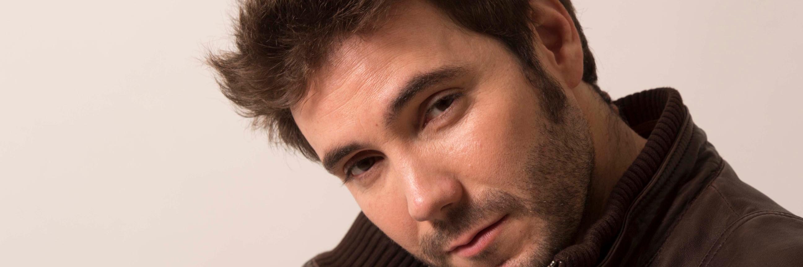 alvarodonate's profile banner image