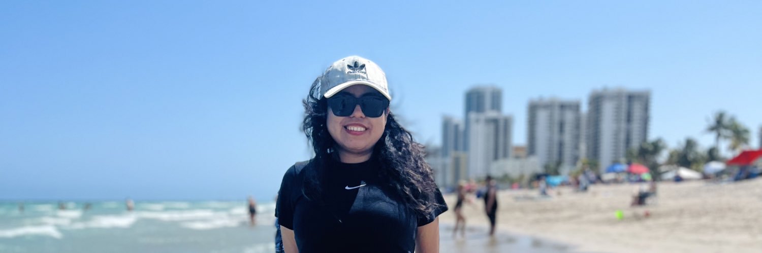 notelacomes's profile banner image