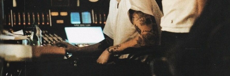 larryxpanic's profile banner image